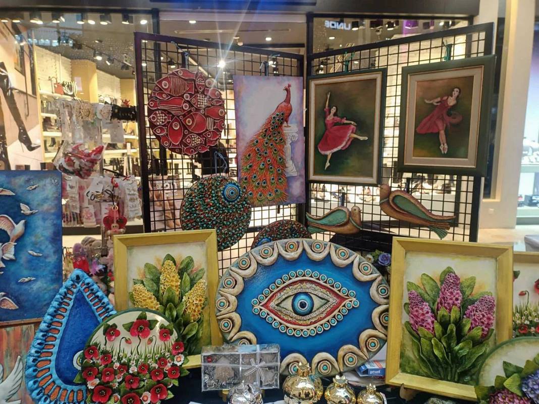 Başkentte hediye telaşına düşenler akın etti! Bu pazarda her şey parıltılı ve sihirli 9